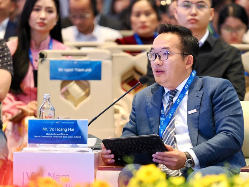 Sếp ngân hàng nói điều kiện để giảm lãi suất vay bất động sản